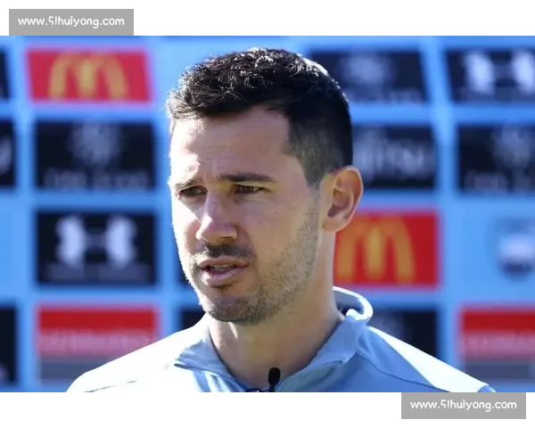 麦克格文曝趣闻:16 小时航班不敢如厕,只因怕波斯特科格鲁